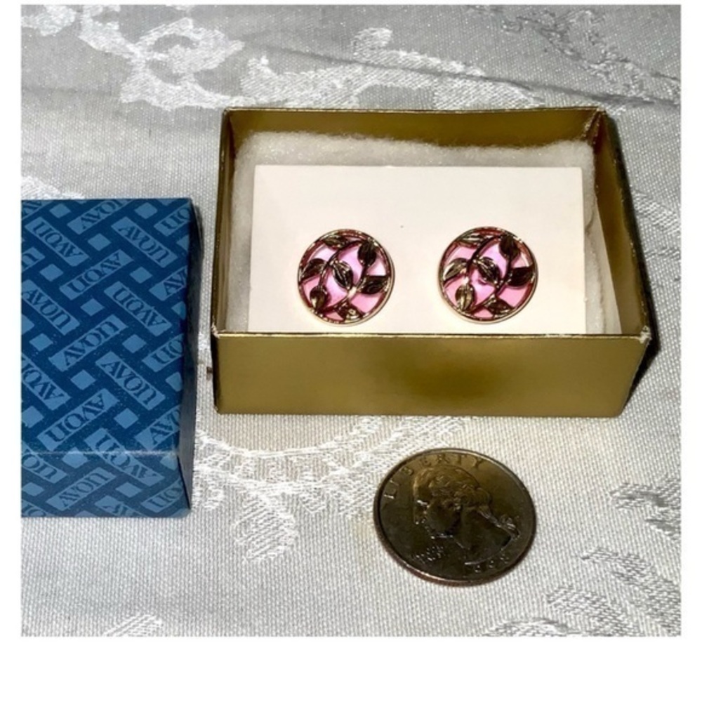 Avon Gold Tone & Pink Vines Post Pierced Earrings .5”